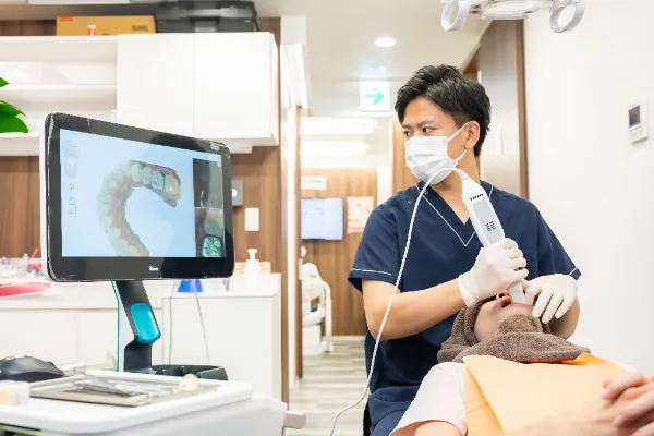 大宮駅の歯医者「アーバン歯科・矯正歯科 大宮ラクーン院」は初診の際に口腔内の検査を行っています