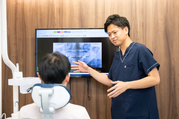 大宮駅の歯医者「アーバン歯科・矯正歯科 大宮ラクーン院」は治療計画について画像や動画を用いて丁寧にご案内します