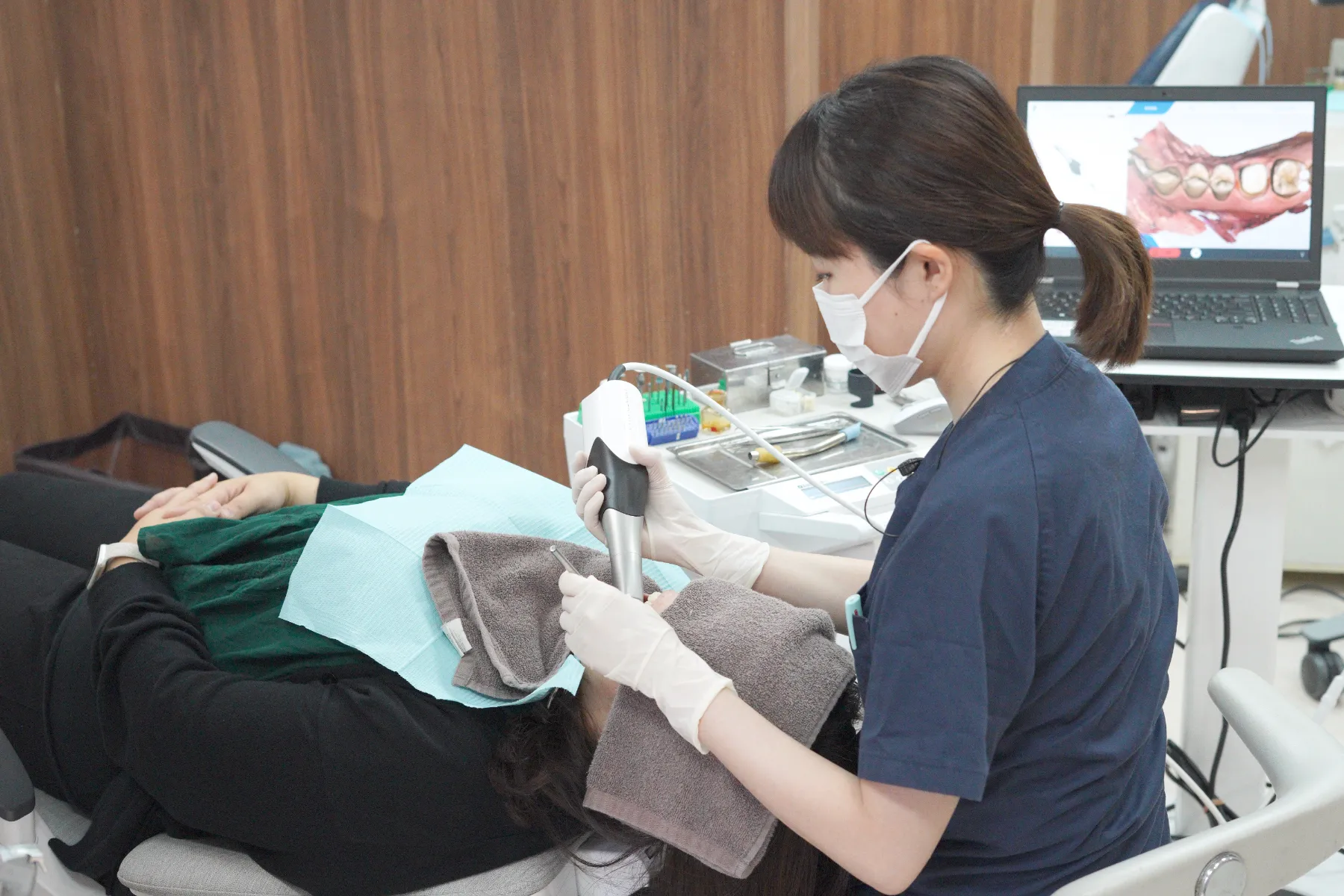 大宮駅の歯医者「アーバン歯科・矯正歯科 大宮ラクーン院」は審美歯科で歯の持つ本来の美しさへと導きます